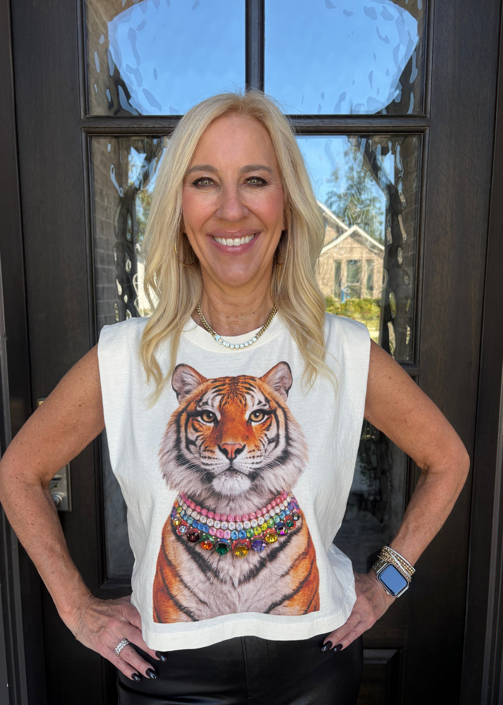 Jeweled Collar Tiger